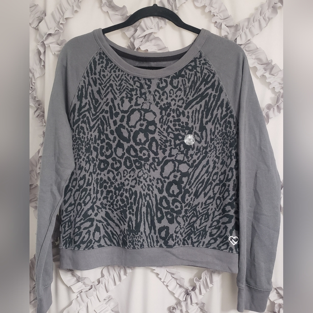 Aeropostale Women's leopard print sweatshirt in Medium